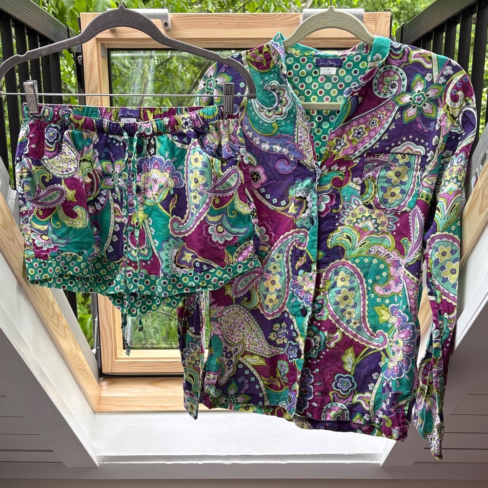 Vera Bradley 100% Cotton Pajama Set (top- small, bottoms- medium).